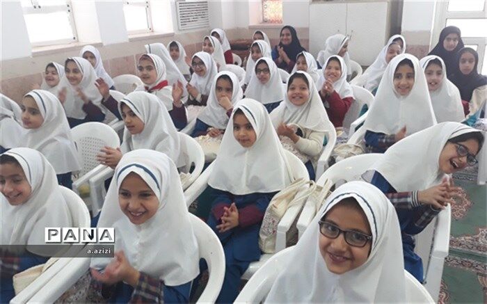 امام جمعه زارچ : جشن تکلیف یکی از وقایع مهم در زندگی هر دانش آموز است