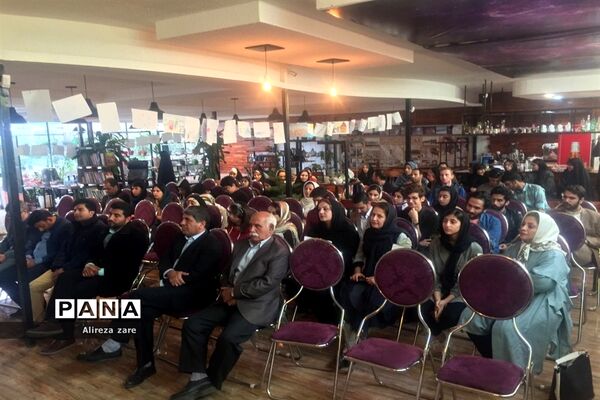 نشست ادبی دال در بوشهر