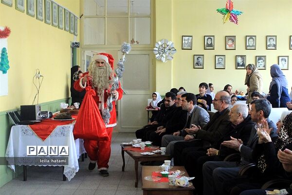 برگزاری جشن سال نو دانش آموزان مدرسه ارامنه اسدی در تبریز