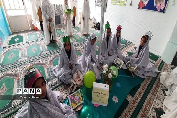 جشن قرآن دبستان دخترانه شاهد ٢ ملایر