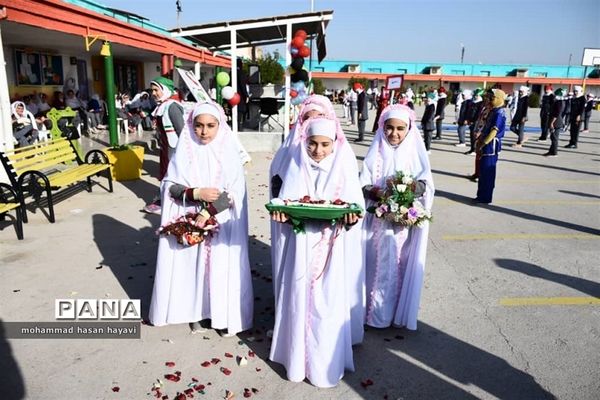 آیین افتتاحیه المپیاد ورزشی درون مدرسه آبادان در دبستان جلال آل احمد