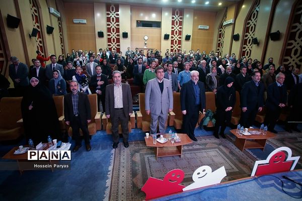 آیین تقدیر از پیشکسوتان و فعالان صنعت اسباب‌بازی