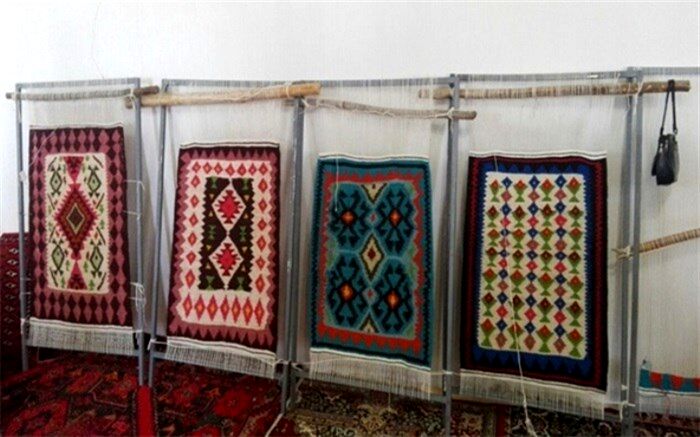 تاکنون  چهار دوره گلیم بافی در بهاباد برگزار شده است