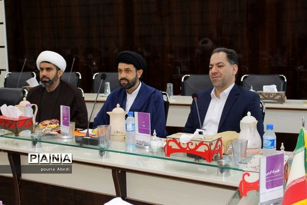 کار گروه کیفیت بخشی به فعالیت های قرآنی در بوشهر