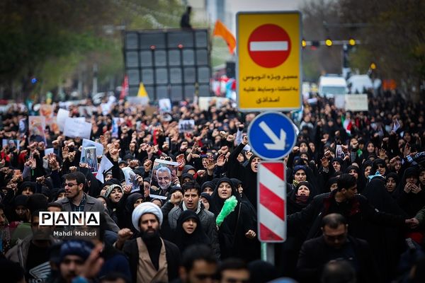 راهپیمایی دانشجویان تهران در پی شهادت سپهبد قاسم سلیمانی