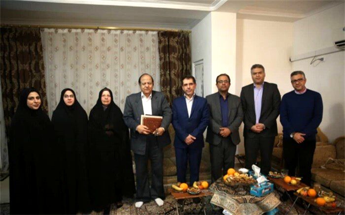 هنرمندان سرمایه های فرهنگی و هنری جامعه هستند