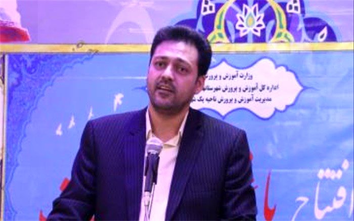 فرماندار ری: فرهنگیان در برگزاری پرشور انتخابات نقش آفرینند