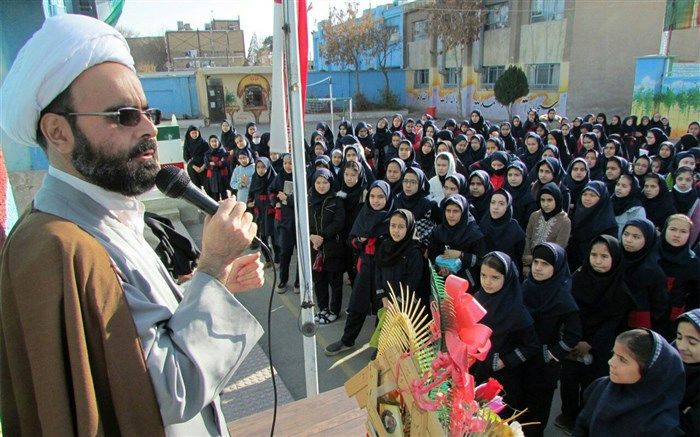 امام جمعه خیرآباد : یکی از راه های بدست آوردن بصیرت پشتیبانی از ولایت فقیه است