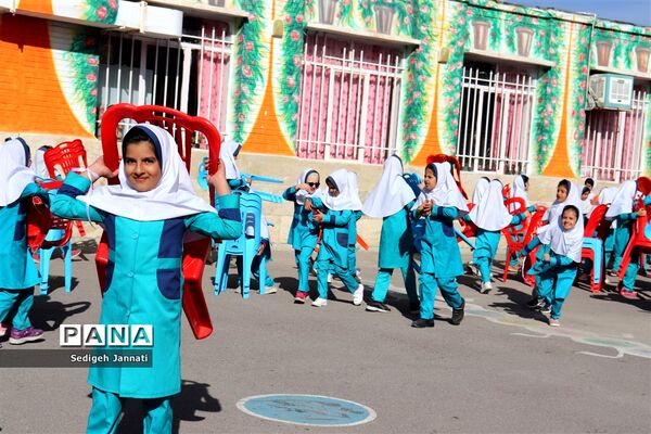 جشن میلاد حضرت زینب (س) در مدارس آباده