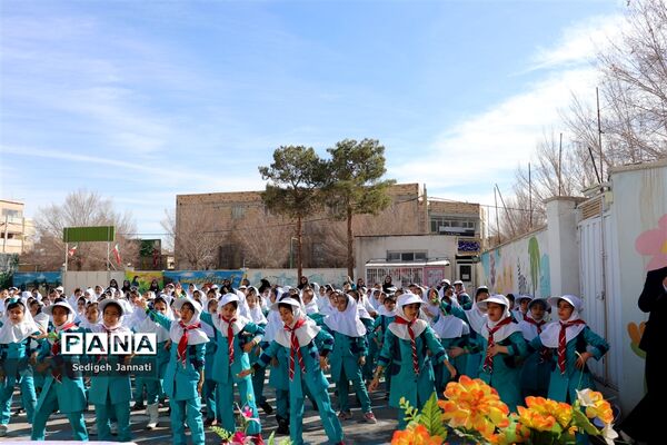جشن میلاد حضرت زینب (س) در مدارس آباده
