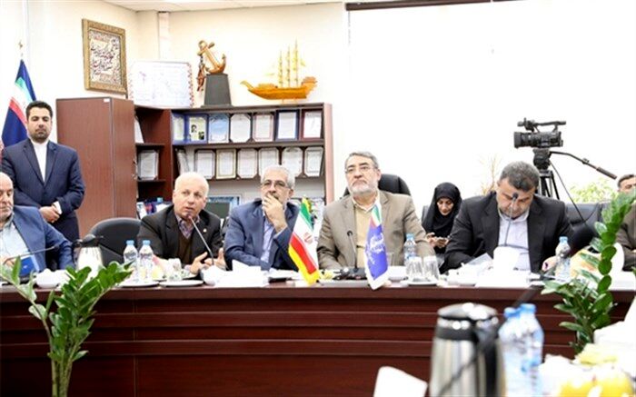 وزیر کشور تأکید کرد: ایجاد خط سیر گردشگری دریایی از آستارا تا گلستان