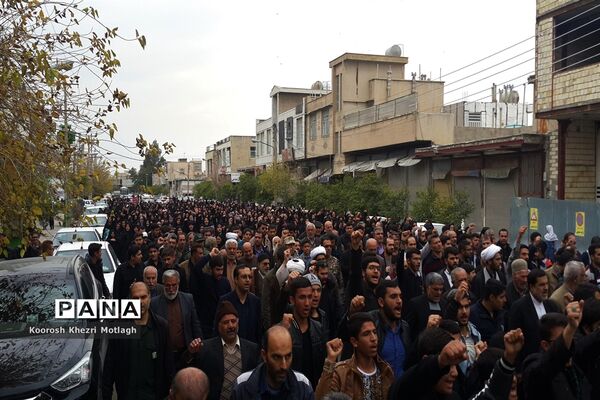 راهپیمایی ضد آمریکایی - صهیونیستی مردم شهرستان کازرون