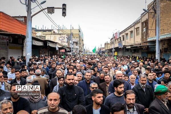 گردهمایی و عزاداری مردم آبادان به‌مناسبت شهادت سردار قاسم سلیمانی