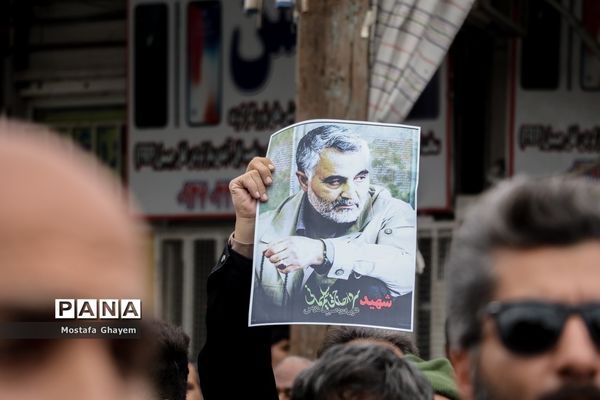 گردهمایی و عزاداری مردم آبادان به‌مناسبت شهادت سردار قاسم سلیمانی