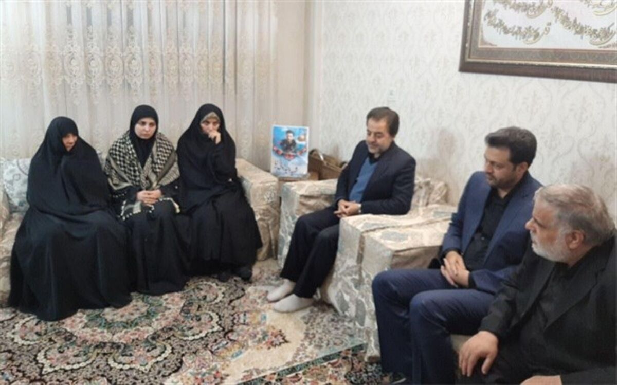 حضور فرماندار  ری درمنزل شهید زمانی نیا