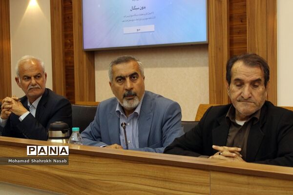 نشست شورای آموزش و پرورش خوزستان در استانداری