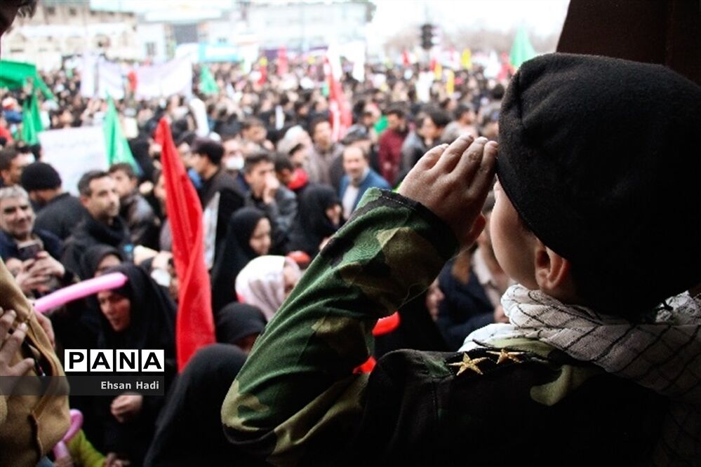 وداع با فرمانده در جوار حرم مطهر رضوی