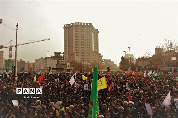 مراسم تشییع پیکر مطهر سپهبد شهید قاسم سلیمانی در مشهد مقدس