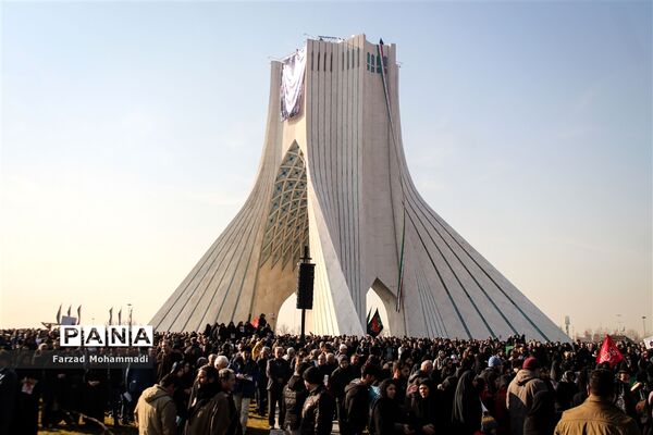 مراسم تشییع پیکر مطهرشهید حاج قاسم سلیمانی و همرزمان شهیدش در تهران