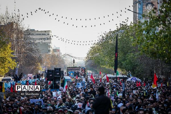 تشییع پیکر شهدای مقاومت در تهران