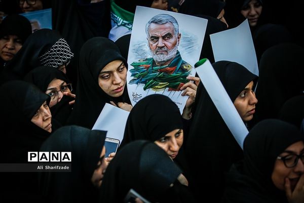 تشییع پیکر شهدای مقاومت در تهران