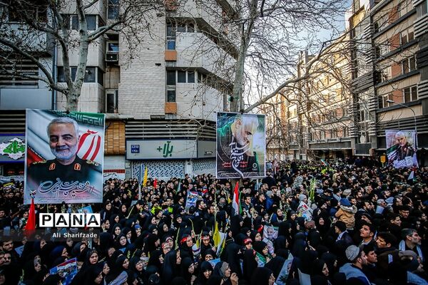 تشییع پیکر شهدای مقاومت در تهران