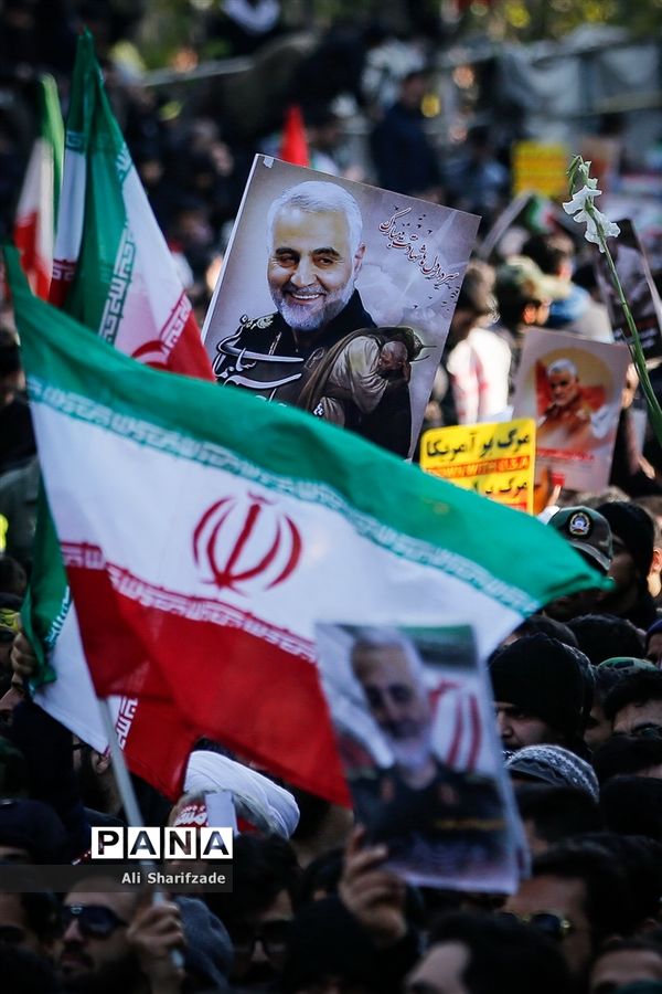 تشییع پیکر شهدای مقاومت در تهران