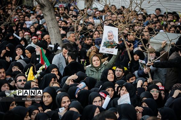تشییع پیکر شهدای مقاومت در تهران