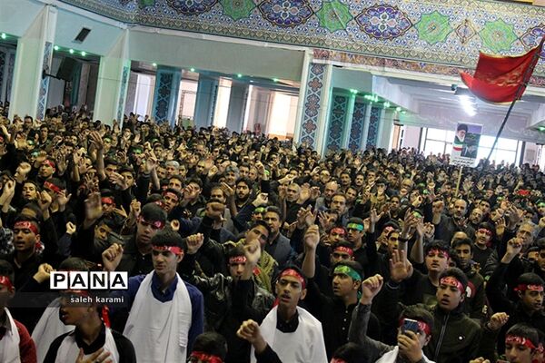 عزاداری فرهنگیان و دانش‌آموزان
