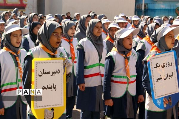 آیین  توزیع شیر رایگان در مدارس خوزستان