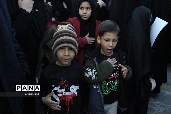 اجتماع بزرگ مردم و هیات‌های عزاداری یزد درسوگ شهید سلیمانی