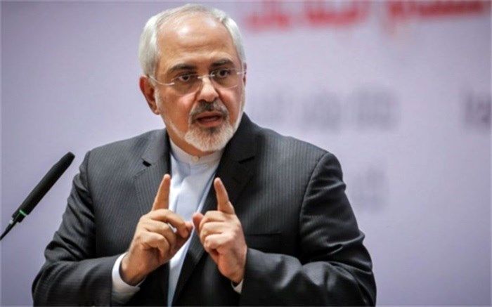 ظریف: آمریکا جواب قاطع گستاخی‌اش را در زمان و مکانی که حداکثر درد را احساس کند خواهد گرفت