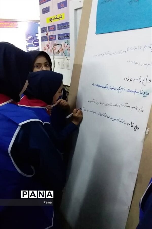 سوگواری دانش‌آموزان پیشتاز فارس در رثای سردار شهید قاسم سلیمانی