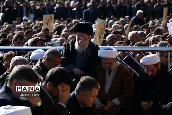 راهپیمایی عظیم مردم شیراز در پی شهادت سردار سپهبد قاسم سلیمانی