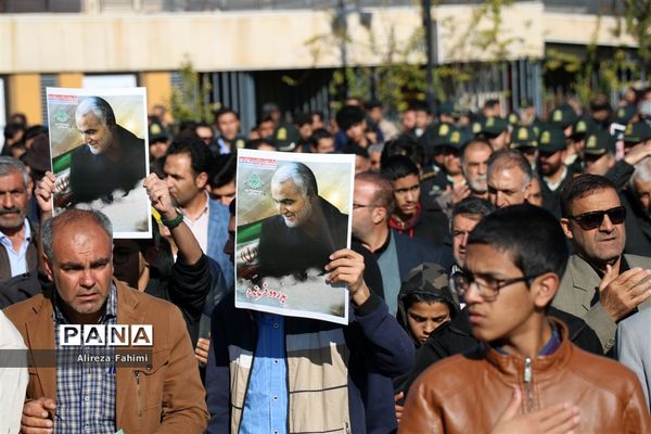 راهپیمایی عظیم مردم شیراز در پی شهادت سردار سپهبد قاسم سلیمانی