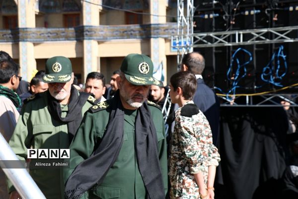 راهپیمایی عظیم مردم شیراز در پی شهادت سردار سپهبد قاسم سلیمانی