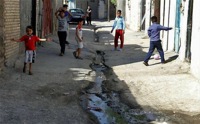 کلانشهری که هنوز در خیابان‌هایش فاضلاب روان است