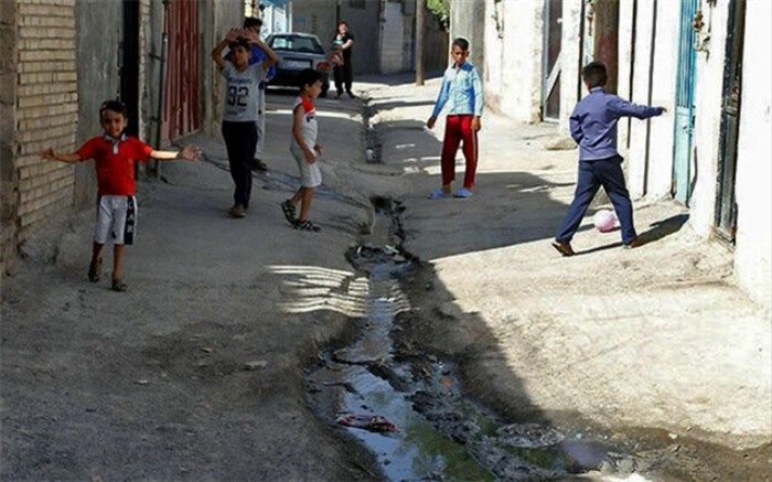 کلانشهری که هنوز در خیابان‌هایش فاضلاب روان است