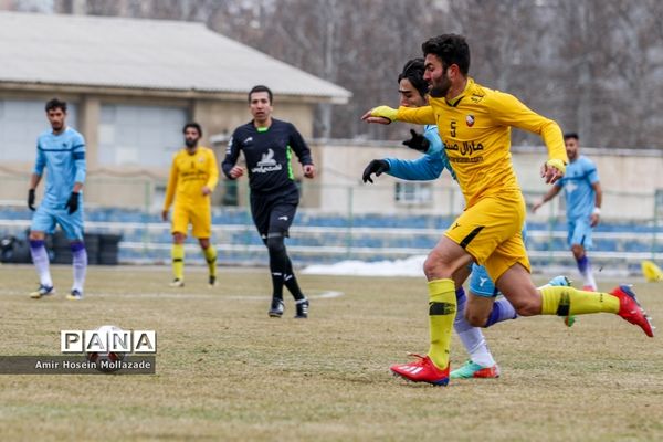 دیدار تیم های فوتبال نود ارومیه و علم و ادب تبریز