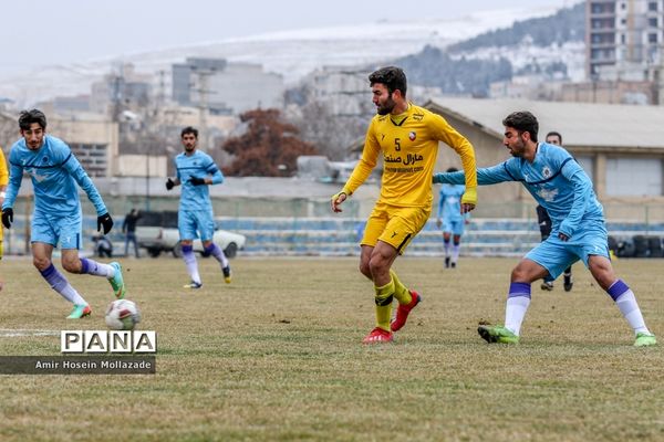 دیدار تیم های فوتبال نود ارومیه و علم و ادب تبریز