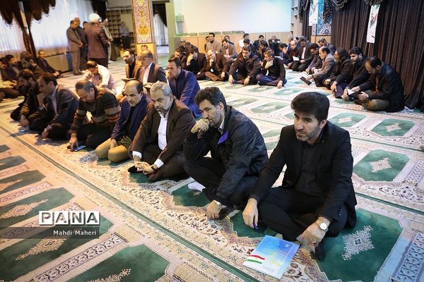 مراسم بزرگداشت شهادت سردار قاسم سلیمانی در معاونت پرورشی آموزش و پرورش