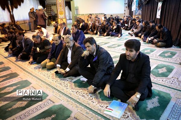 مراسم بزرگداشت شهادت سردار قاسم سلیمانی در معاونت پرورشی آموزش و پرورش