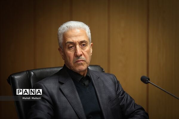 نشست وزیر آموزش و پرورش با هیات امنای مرکز استعدادهای درخشان و دانش پژوهان جوان