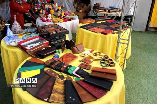 نخستین نمایشگاه فرهنگی، هنری مبارزه با قاچاق کالا در اسلامشهر