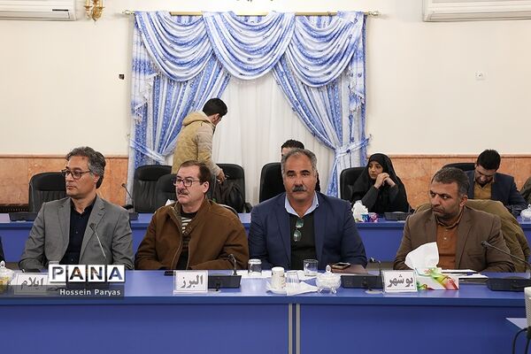 نشست صمیمی وزیر آموزش و پرورش با نمایندگان اولیای دانش‌آموزان کشور