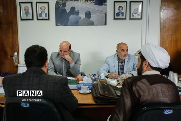 نشست مشترک اداره قرآن، عترت و نماز وزارت آموزش و پرورش با ستاد اقامه نماز