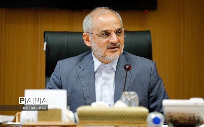 وزیر آموزش و پرورش : دولت با تغییر تقویم آموزشی مدارس موافق است