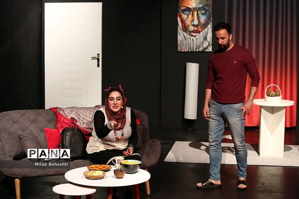 اجرای نمایش «۳/۱۴» در تماشاخانه هامون