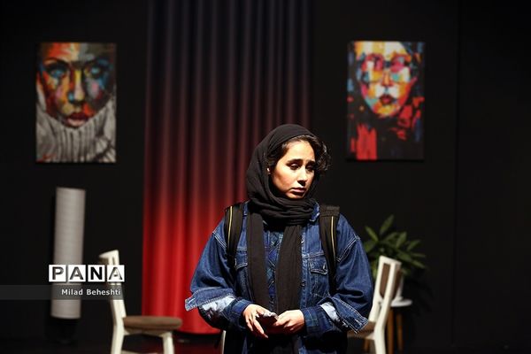 اجرای نمایش «۳/۱۴» در تماشاخانه هامون