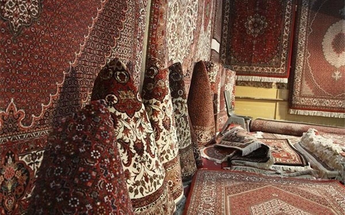 عرضه بی‌واسطه فرش و تابلو فرش دستباف در موزه  فرش